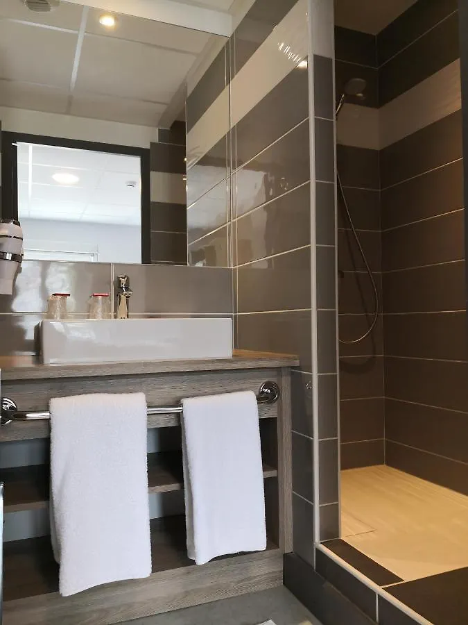 Hotel Du Commerce Chatillon-sur-Chalaronne 2*,  France